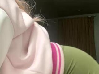 Pistol Crystal live webcam model