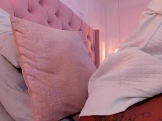  helen_vega chat room
