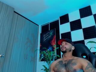  nikola_hank chat room