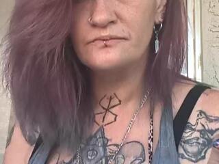 Roxy Pariah live webcam model