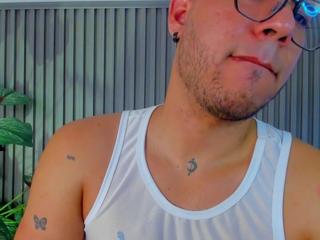 paul_villavicencio from Flirt4Free