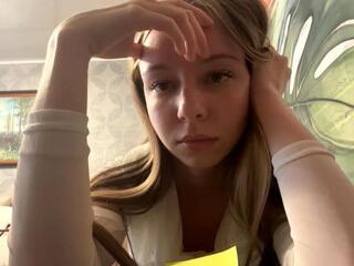 Stefania Tucci live webcam model