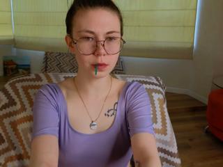  udela_chill chat room