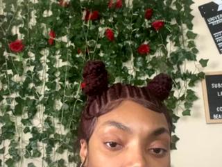 Simone Money webcam flirt4free model stream image