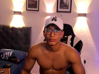 chriss_jones from Flirt4Free