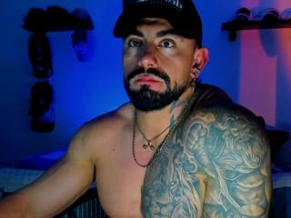 zeus_thunnder from Flirt4Free