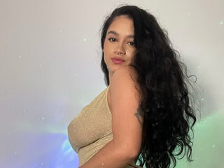  lyzz_guzman chat room