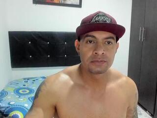 bruno_denzel from Flirt4Free is Freechat