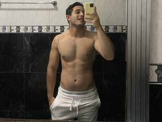  luca_blaze chat room