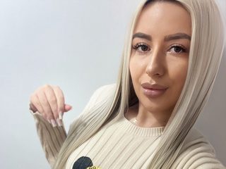  azalea_julianna chat room