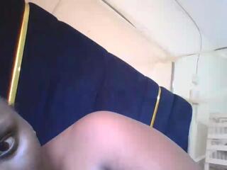 Queen Doreen live webcam model