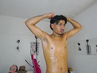  alejo_bigg chat room