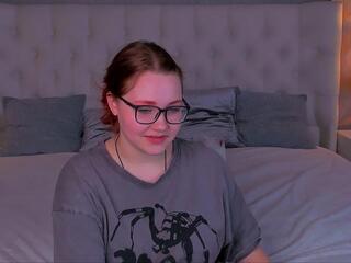 maddy_grant chat room