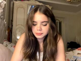  alodie_baber chat room
