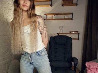  elga_baile chat room