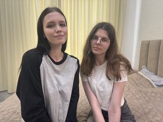  wilona_axley_darlene_coupe chat room