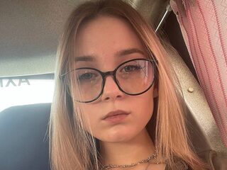 Discover kristen_mooren from Flirt4Free