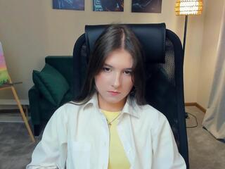  estelle_giblin chat room