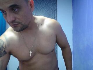  throns_max chat room
