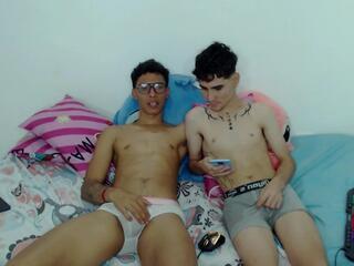  tobias_ken_caleb_bostom chat room