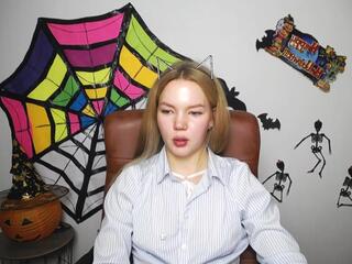 stella_long from Flirt4Free is Freechat