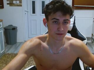  simon_wiley chat room