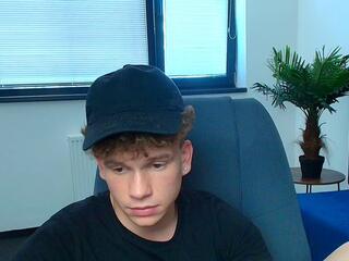  knox_savage chat room