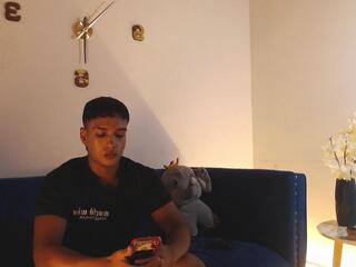  juliann_mattius chat room