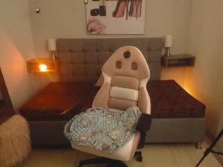  roxana_smile chat room
