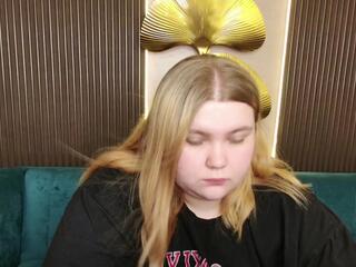 alexa_bratz chat room