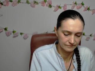  taya_finch chat room