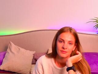  tyra_diamond chat room