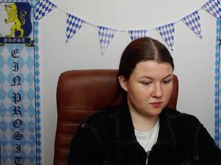  avery_may chat room