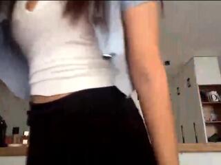  jocelyn_sawrey chat room