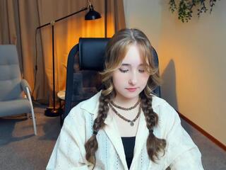  yolande_miggins chat room