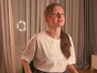  yoshie_gedris chat room