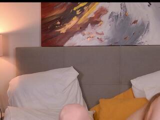  janie_wildy chat room
