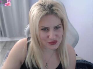  bella_starrrr chat room