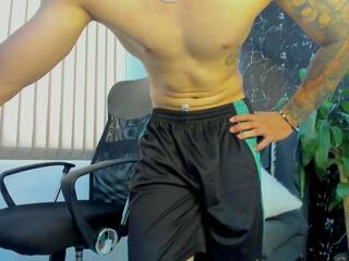  allanx_ferrer chat room