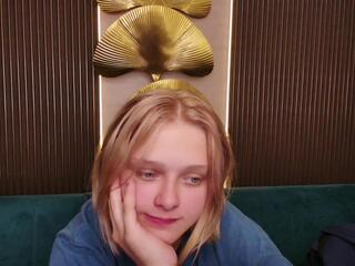  betty_fosters chat room