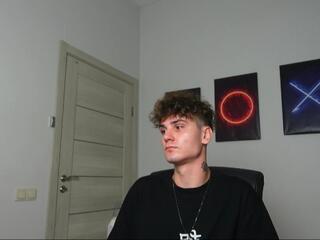  nick_phillip chat room