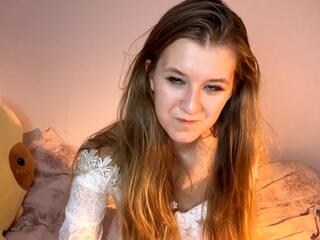  emeline_skoglund chat room