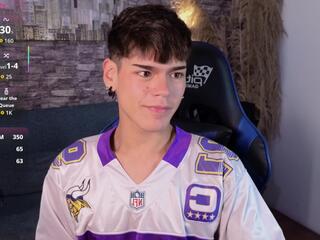 andru_miett from Flirt4Free