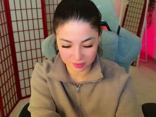 Linell Sky live webcam model