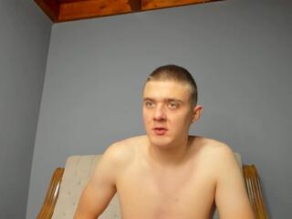 Explore Ethan_croft's steamy liveshow for enticing hotness ethan_croft from Flirt4Free