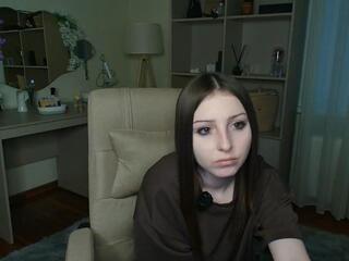  lucinda_revello chat room