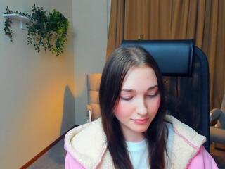 jeannine_baze from Flirt4Free