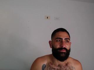  damian_gama_damian_tiga chat room