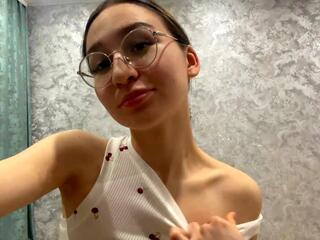  clarita_cesena chat room
