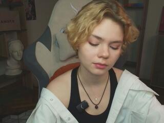  lucia_corrado chat room